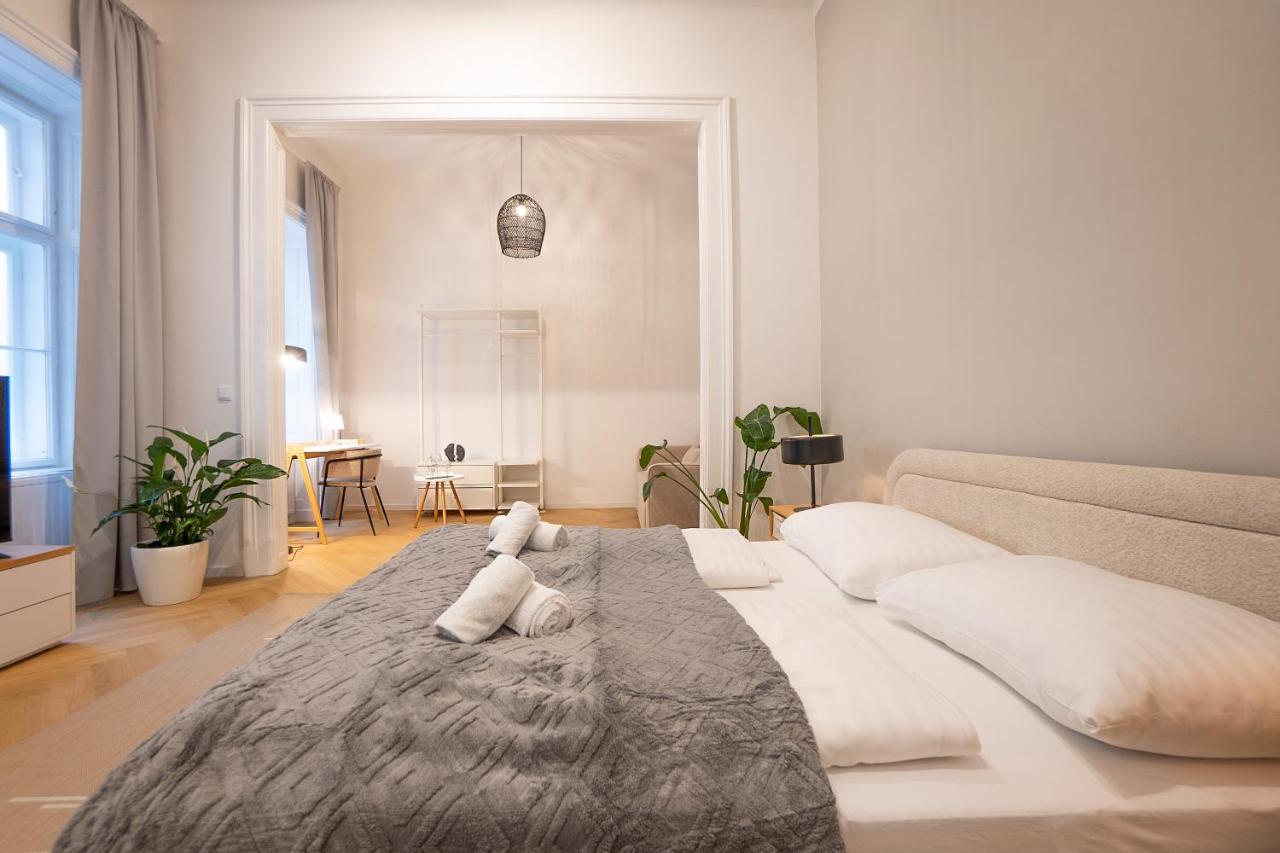 Spacious 110М2 Flat In The City Center Відень Екстер'єр фото
