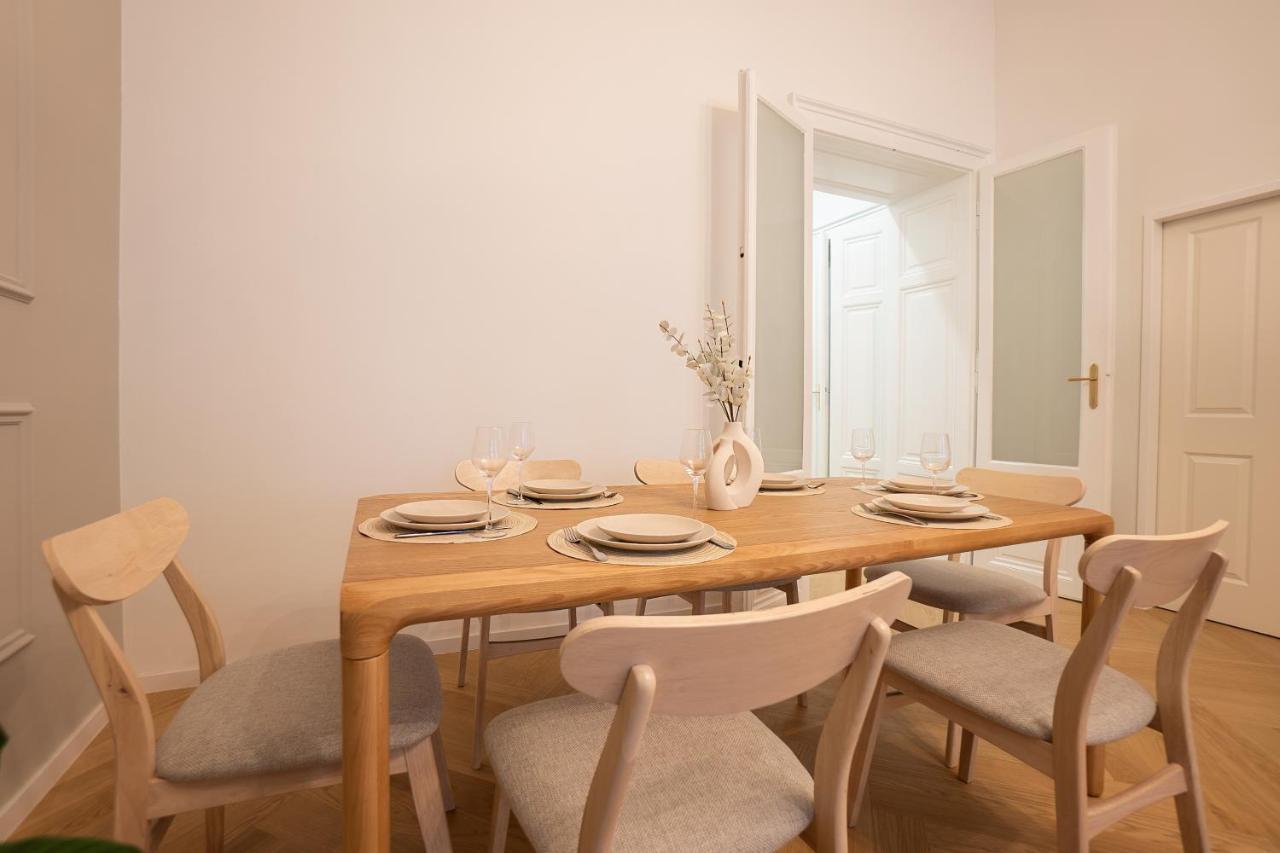 Spacious 110М2 Flat In The City Center Відень Екстер'єр фото