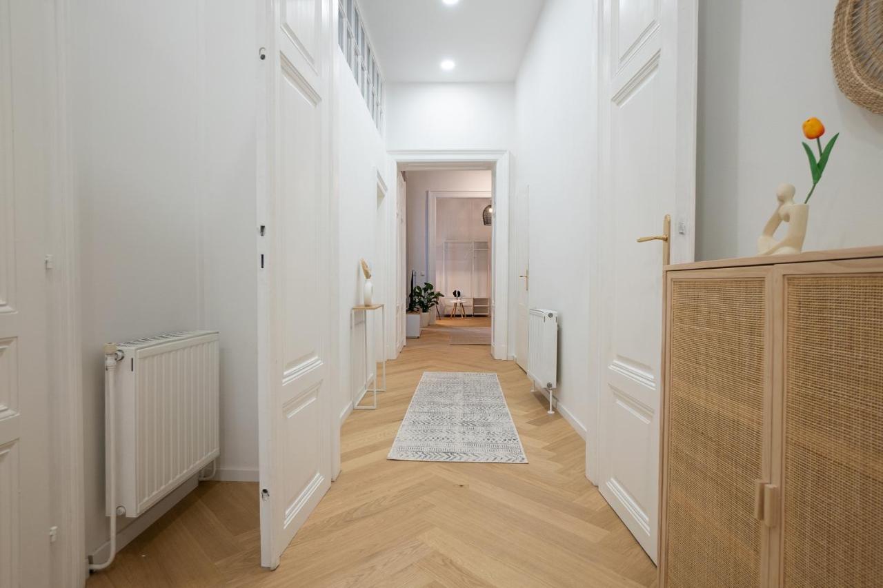 Spacious 110М2 Flat In The City Center Відень Екстер'єр фото
