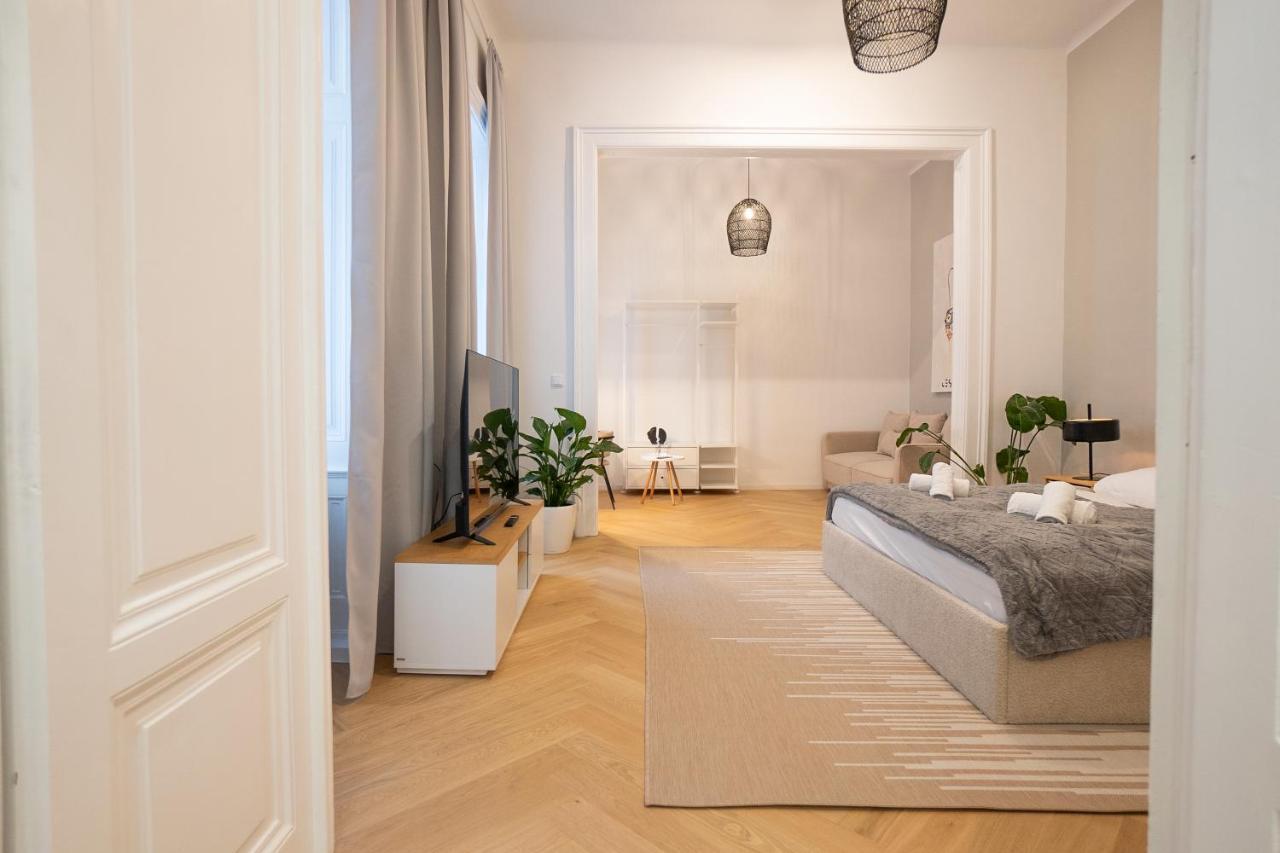 Spacious 110М2 Flat In The City Center Відень Екстер'єр фото