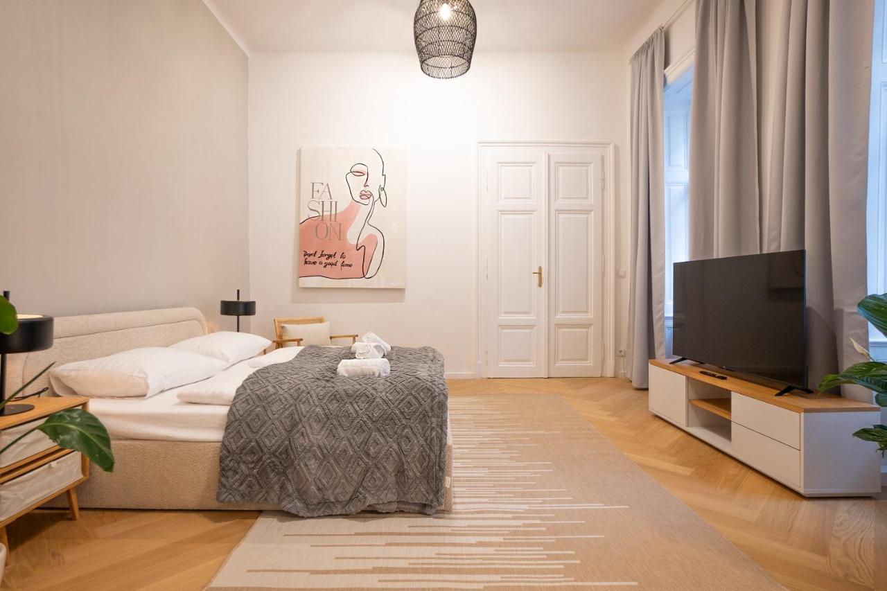 Spacious 110М2 Flat In The City Center Відень Екстер'єр фото