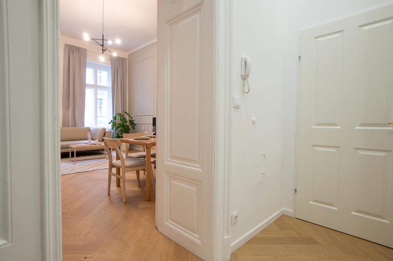 Spacious 110М2 Flat In The City Center Відень Екстер'єр фото