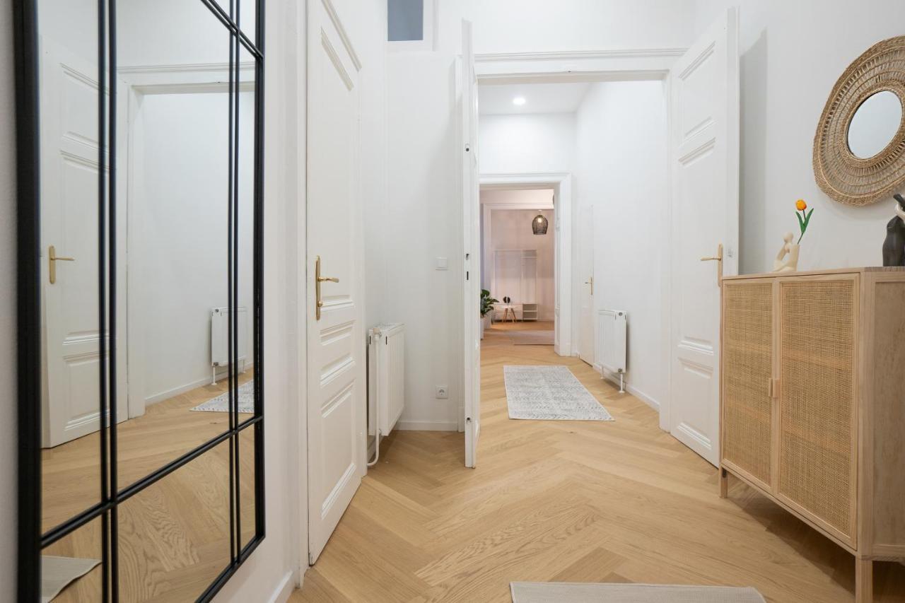 Spacious 110М2 Flat In The City Center Відень Екстер'єр фото
