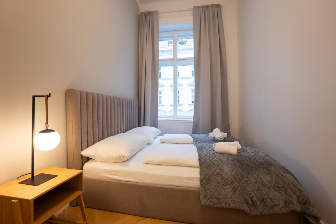 Spacious 110М2 Flat In The City Center Відень Екстер'єр фото