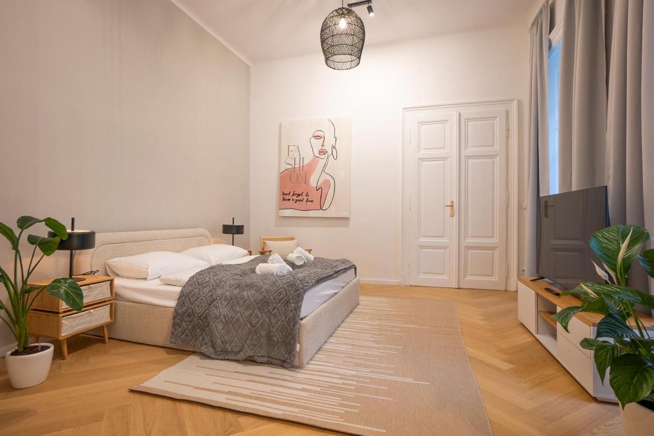 Spacious 110М2 Flat In The City Center Відень Екстер'єр фото