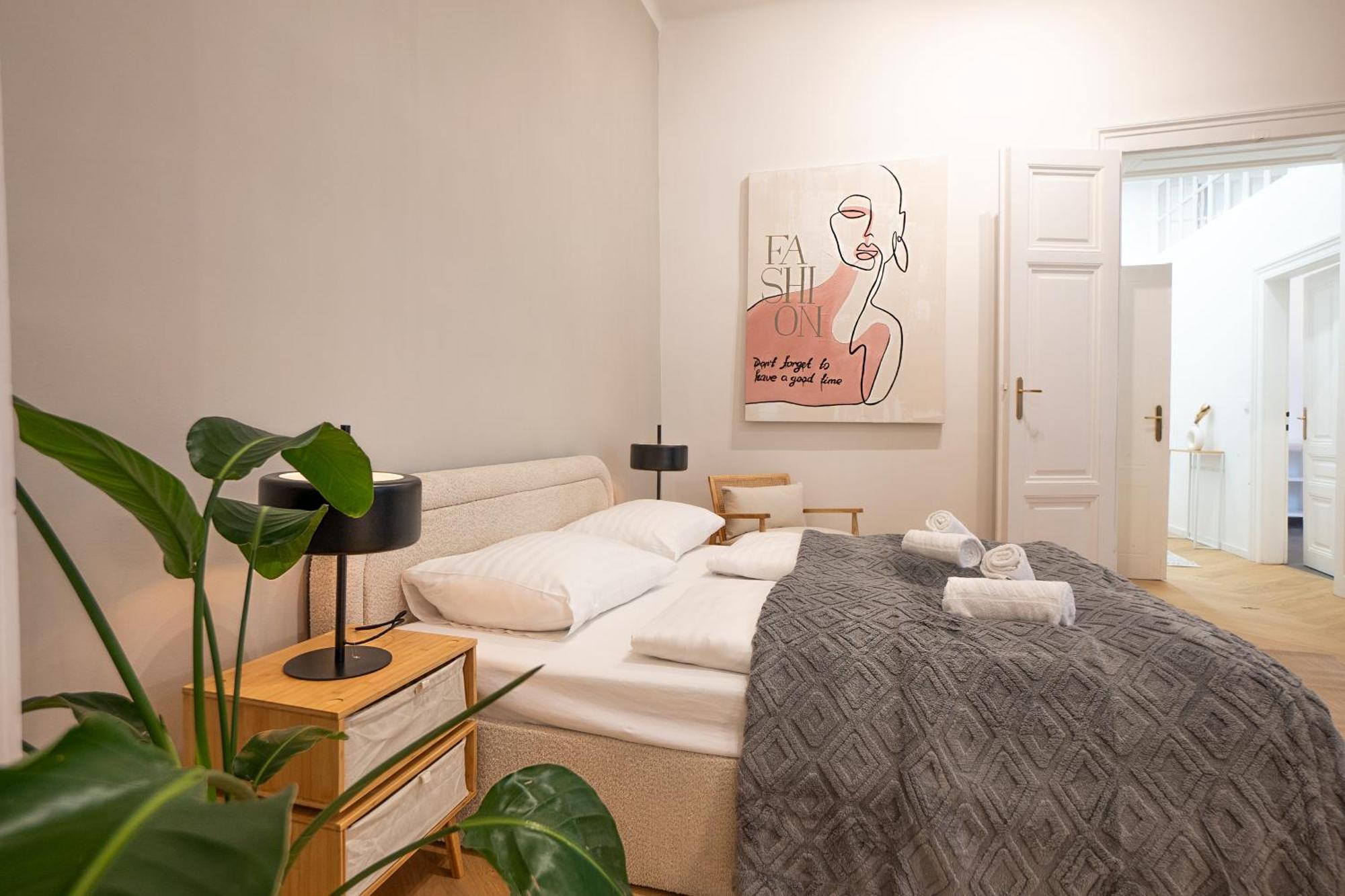 Spacious 110М2 Flat In The City Center Відень Екстер'єр фото